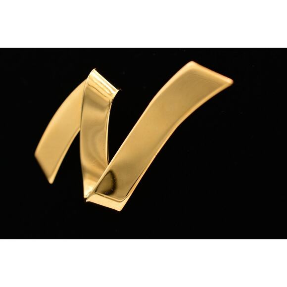 Monet Vintage Ribbon Pin Brooch Ribbon Gold Tone Shiny Chunky Signed 1980s Bin1 - Picture 4 of 12